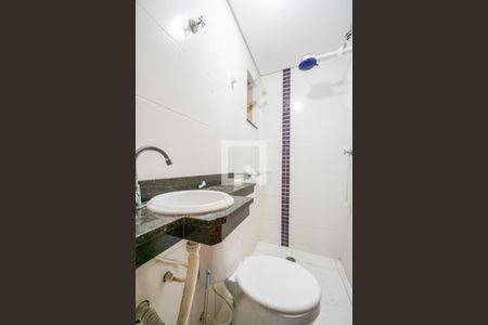 Banheiro de apartamento para alugar com 1 quarto, 38m² em Penha de França, São Paulo