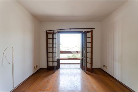 Casa para alugar com 165m², 3 quartos e 2 vagasSuíte