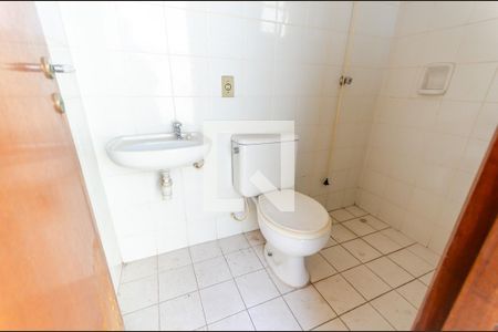 Casa para alugar com 165m², 3 quartos e 2 vagas Casa para alugar com 165m², 3 quartos e 2 vagasBanheiro de serviço