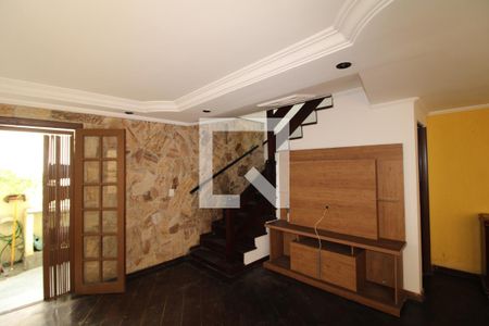 Sala de casa à venda com 3 quartos, 380m² em Vila Basileia, São Paulo