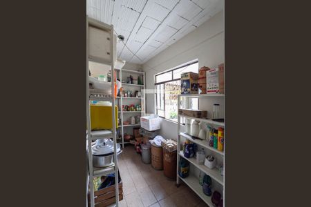 Casa à venda com 243m², 3 quartos e 4 vagasDespensa