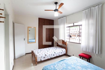 Casa à venda com 243m², 3 quartos e 4 vagasSuíte 