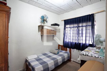 Casa à venda com 243m², 3 quartos e 4 vagasQuarto de serviço 