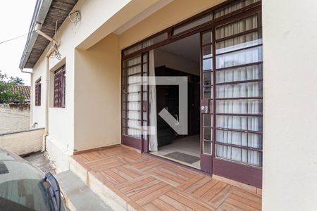 Casa à venda com 243m², 3 quartos e 4 vagasEntrada