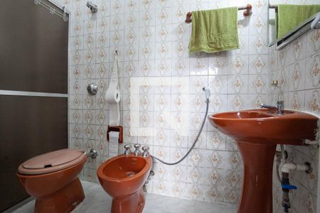 Casa à venda com 243m², 3 quartos e 4 vagasBanheiro da suíte 