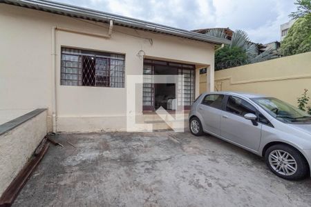 Casa à venda com 243m², 3 quartos e 4 vagasFachada