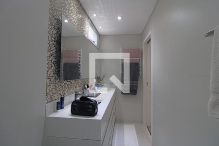 Casa para alugar com 250m², 3 quartos e 2 vagasBanheiro da suíte