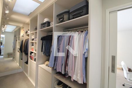 Casa para alugar com 250m², 3 quartos e 2 vagasCloset da suíte