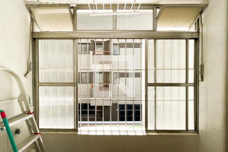 Apartamento à venda com 77m², 2 quartos e sem vagaÁrea de Serviço