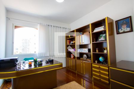 Apartamento à venda com 150m², 4 quartos e 2 vagas Apartamento à venda com 150m², 4 quartos e 2 vagasQuarto 4