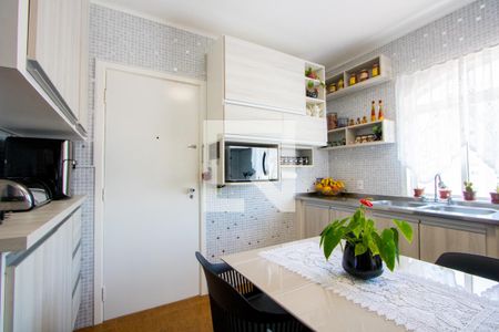 Apartamento à venda com 150m², 4 quartos e 2 vagas Apartamento à venda com 150m², 4 quartos e 2 vagasCozinha
