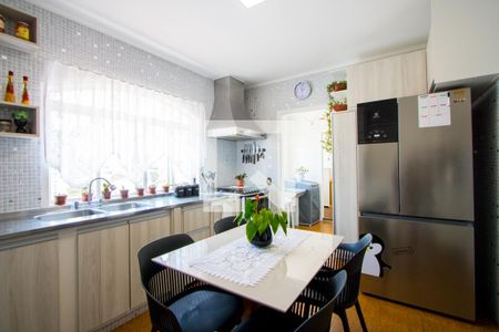 Apartamento à venda com 150m², 4 quartos e 2 vagas Apartamento à venda com 150m², 4 quartos e 2 vagasCozinha