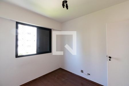 Apartamento à venda com 110m², 3 quartos e 3 vagasQuarto 2