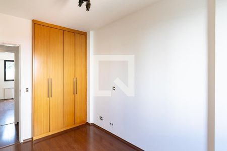 Apartamento à venda com 110m², 3 quartos e 3 vagasQuarto 2