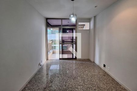Apartamento à venda com 90m², 2 quartos e 1 vagaSala