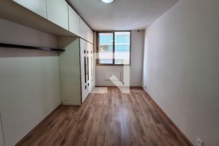 Apartamento à venda com 90m², 2 quartos e 1 vagaSuíte