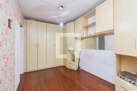 Quarto 1 de apartamento à venda com 2 quartos, 52m² em Medianeira, Porto Alegre