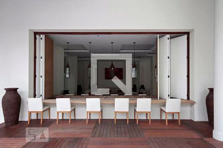 Apartamento à venda com 77m², 1 quarto e 2 vagasÁrea comum - Área da piscina