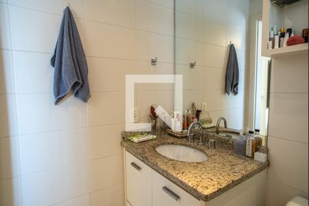 Apartamento à venda com 77m², 1 quarto e 2 vagasBanheiro da Suíte