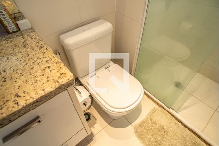 Apartamento à venda com 77m², 1 quarto e 2 vagasBanheiro da Suíte