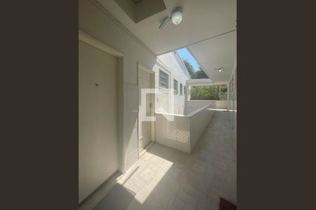 Studio à venda com 18m², 1 quarto e 1 vaga Studio à venda com 18m², 1 quarto e 1 vagaEntrada do Apartamento