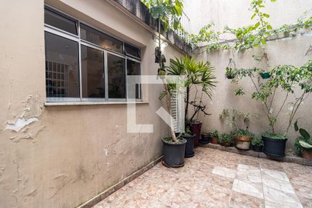 Casa à venda com 180m², 3 quartos e 2 vagasQuintal