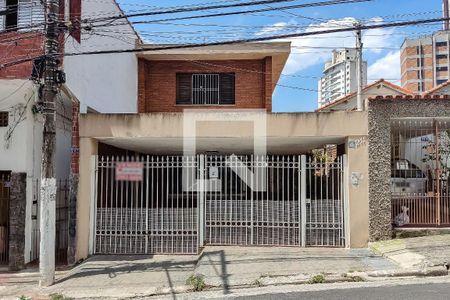 Casa à venda com 180m², 3 quartos e 2 vagasFachada