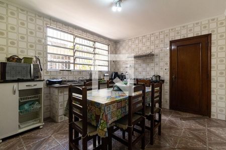 Casa à venda com 180m², 3 quartos e 2 vagasCozinha