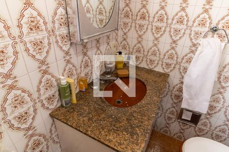 Casa à venda com 180m², 3 quartos e 2 vagasBanheiro da Suíte 2