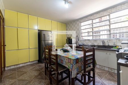 Casa à venda com 180m², 3 quartos e 2 vagasCozinha
