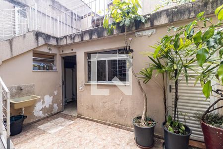 Casa à venda com 180m², 3 quartos e 2 vagasAcesso para Edícula (Quarto,Cozinha e Banheiro)