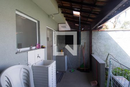 Casa de condomínio para alugar com 86m², 2 quartos e 1 vagaÁrea de Serviço