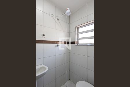 Banheiro de casa para alugar com 1 quarto, 20m² em Taboão, São Bernardo do Campo