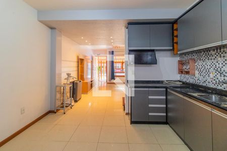 Casa de condomínio à venda com 140m², 3 quartos e 2 vagas Casa de condomínio à venda com 140m², 3 quartos e 2 vagasCozinha