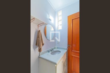 Casa de condomínio à venda com 140m², 3 quartos e 2 vagas Casa de condomínio à venda com 140m², 3 quartos e 2 vagasBanheiro Corredor