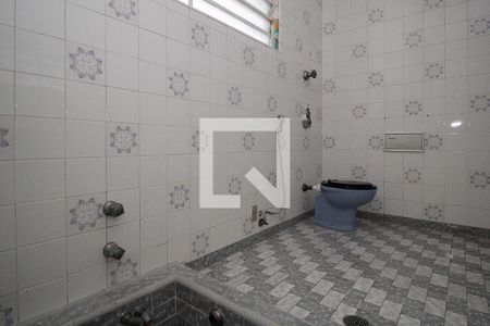 Casa à venda com 289m², 5 quartos e 7 vagasBanheiro da Suíte