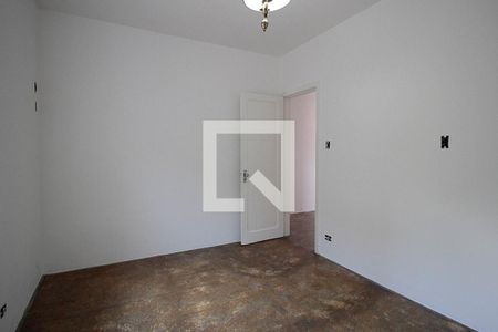 Casa à venda com 289m², 5 quartos e 7 vagasQuarto 2