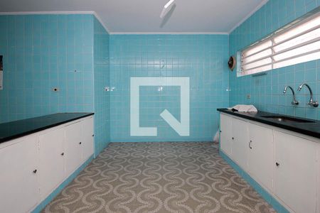 Casa à venda com 289m², 5 quartos e 7 vagasCozinha