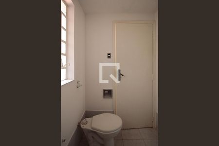 Casa à venda com 289m², 5 quartos e 7 vagasBanheiro 2 da Casa 2