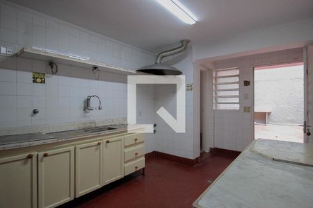 Casa à venda com 289m², 5 quartos e 7 vagasCozinha da Casa 2