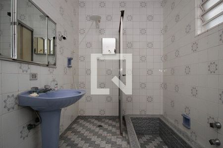 Casa à venda com 289m², 5 quartos e 7 vagasBanheiro da Suíte