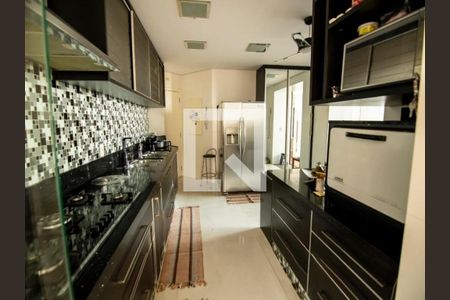 Apartamento à venda com 214m², 4 quartos e 4 vagasFoto 05