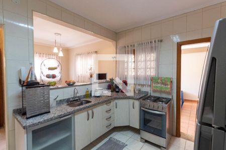 Casa à venda com 120m², 2 quartos e 2 vagas Casa à venda com 120m², 2 quartos e 2 vagasCozinha