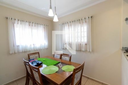 Casa à venda com 120m², 2 quartos e 2 vagas Casa à venda com 120m², 2 quartos e 2 vagasCopa