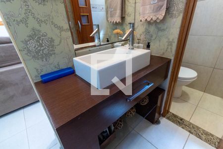 Casa à venda com 120m², 2 quartos e 2 vagas Casa à venda com 120m², 2 quartos e 2 vagasLavabo