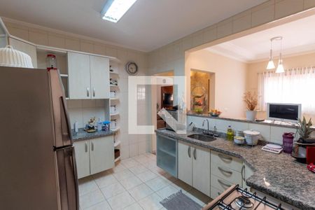 Casa à venda com 120m², 2 quartos e 2 vagas Casa à venda com 120m², 2 quartos e 2 vagasCozinha