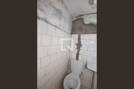 Casa à venda com 303m², 4 quartos e 1 vagaBanheiro Social 3