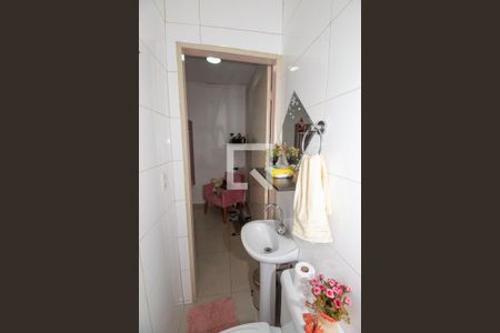 Casa à venda com 303m², 4 quartos e 1 vagaBanheiro Social 2