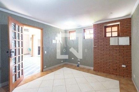 Casa à venda com 3 quartos, 250m² em Jardim Luanda, São Paulo