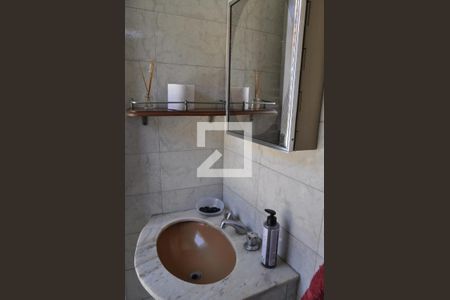 Casa à venda com 120m², 3 quartos e 1 vagaBanheiro de serviço 